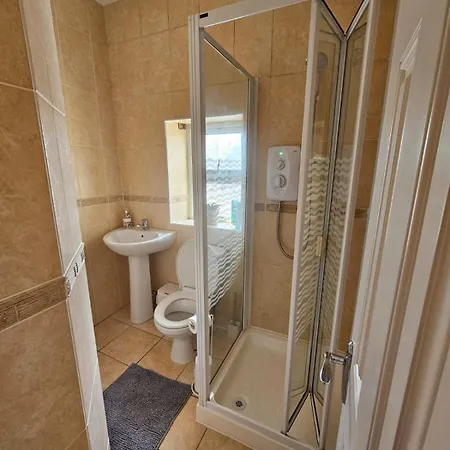 Apartment Main Street Swinford! *