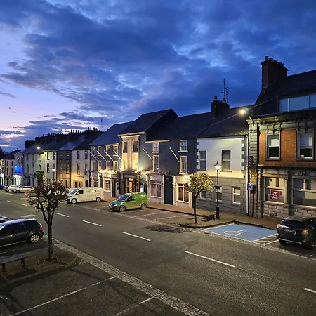 Main Street Swinford! スウィンフォード