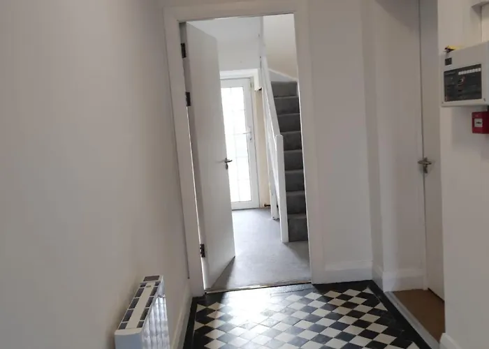 Main Street Swinford! Суинфорд